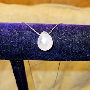 925 ROSE QUARTZ  STONE DROP ON A 925 STERLING SILVER CHAIN. GORGEOUS. PICS 📸